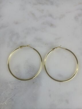 Classic 18k Gold Plated Hoop Earrings